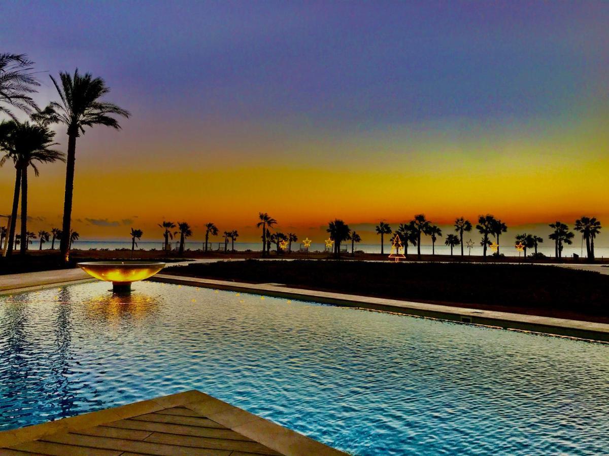 Проживання в сім'ї Mangroovy - Elgouna Authentic Designer Shared 2 Bdr Each With Private Bathroom For Kitesurfers With Pool View & Access Хургада
