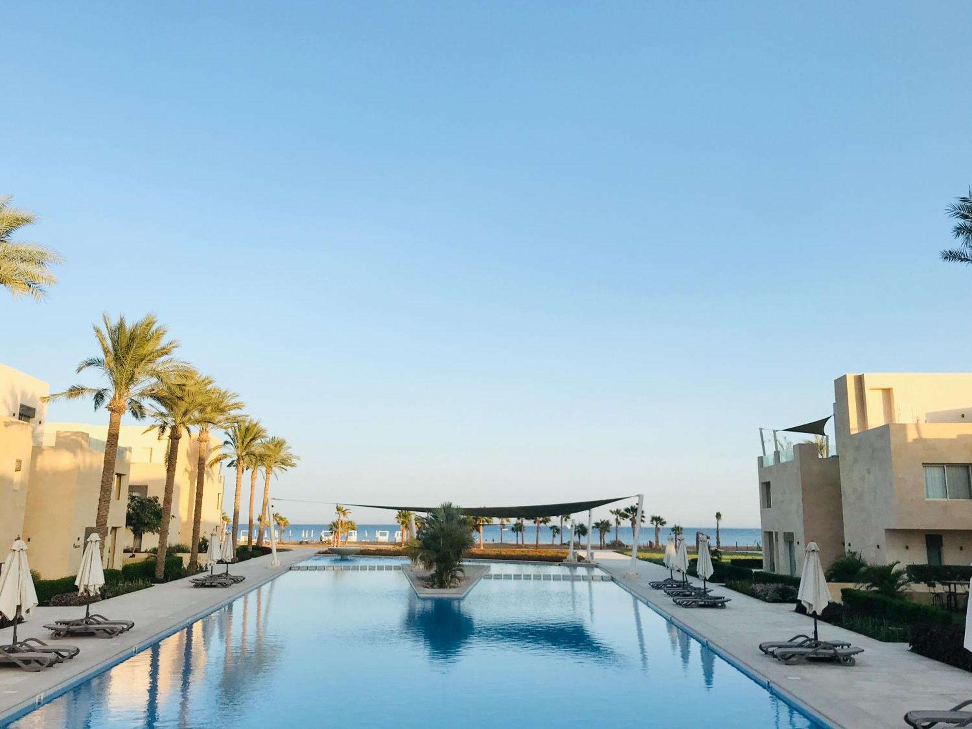Mangroovy - Elgouna Authentic Designer Shared 2 Bdr Each With Private Bathroom For Kitesurfers With Pool View & Access Проживання в сім'ї *