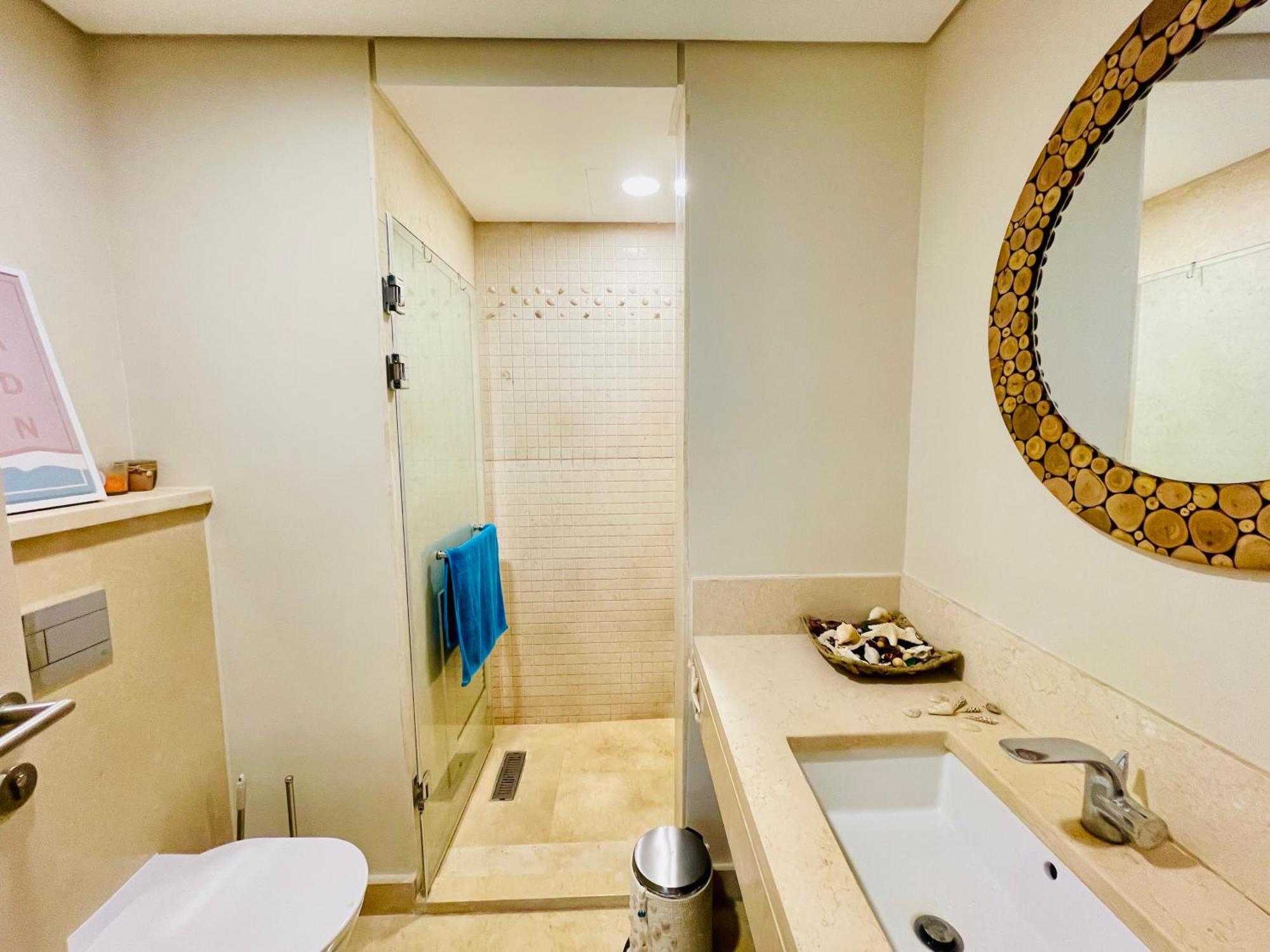 Mangroovy - Elgouna Authentic Designer Shared 2 Bdr Each With Private Bathroom For Kitesurfers With Pool View & Access Проживання в сім'ї