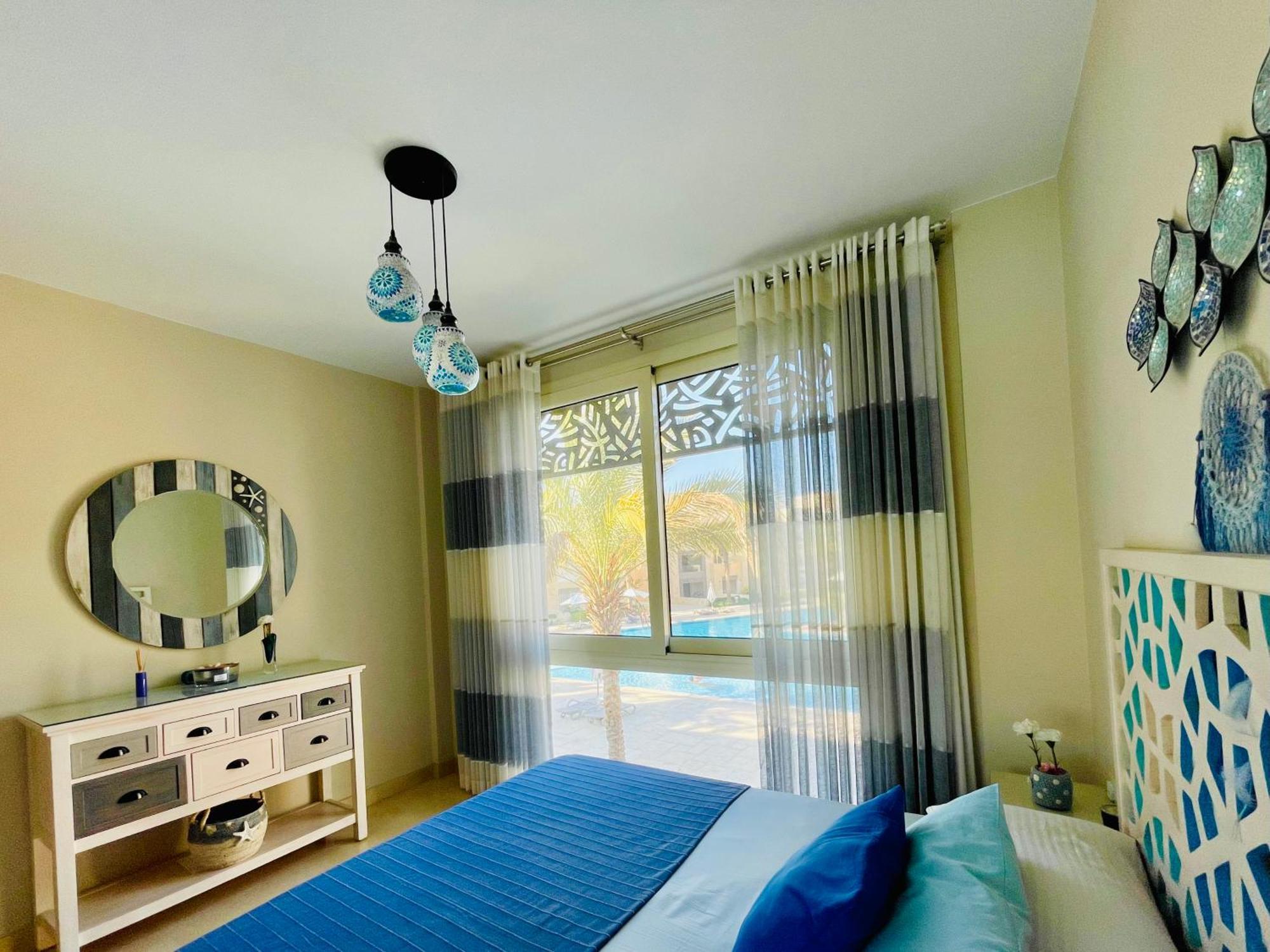Проживання в сім'ї Mangroovy - Elgouna Authentic Designer Shared 2 Bdr Each With Private Bathroom For Kitesurfers With Pool View & Access